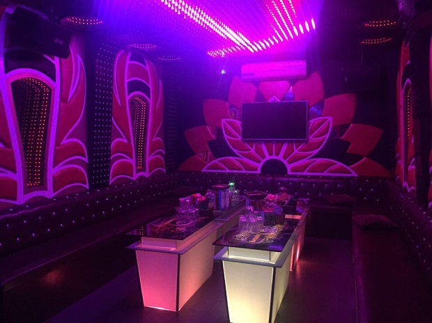 Thiết kế KARAOKE QUỲNH TRANG