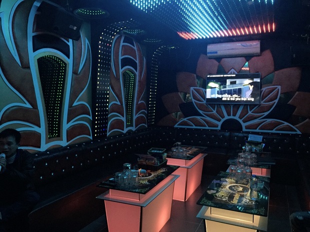 Thiết kế KARAOKE QUỲNH TRANG