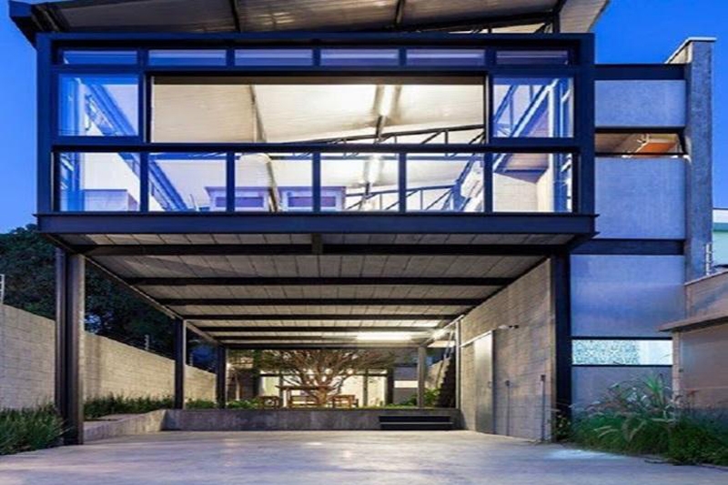 Nhà khung thép tiền chế là gì ? Ưu điểm và báo giá thiết kế thi công