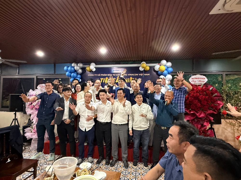 NHÀ XƯỞNG YEAR END GALA VINACON 2025: Đêm hội kết nối để vươn xa và lan tỏa tập thể VINACON